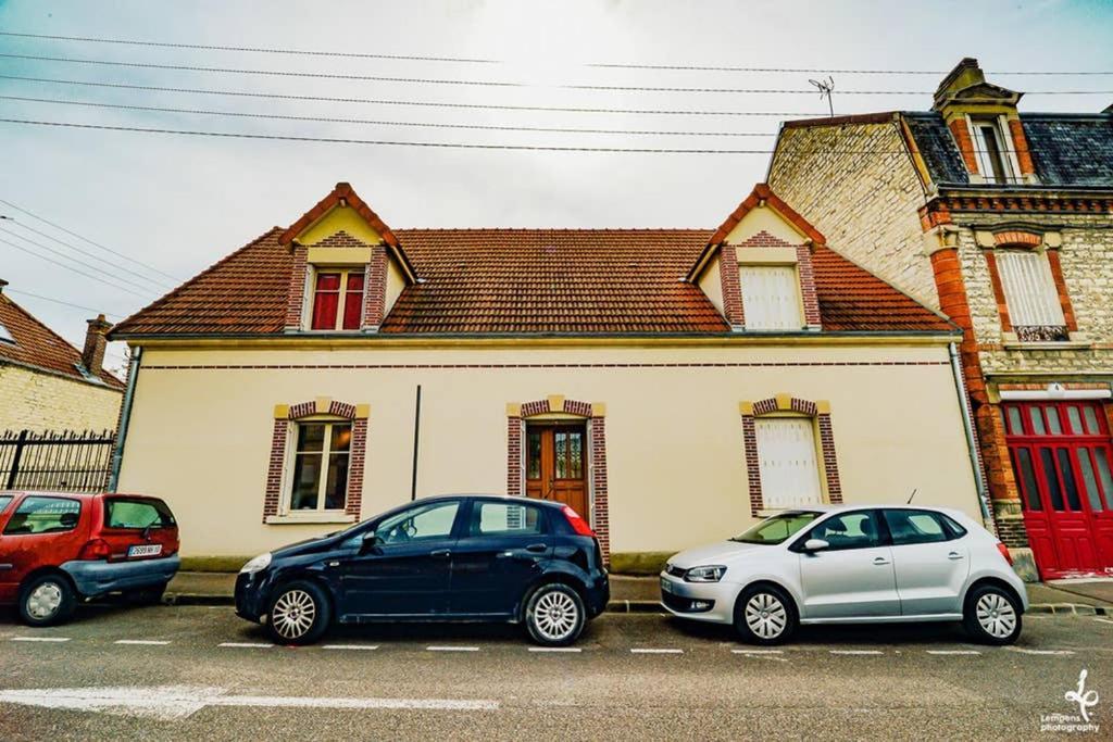 Maison Piscine Interieure Et Garage Troyes Luaran gambar